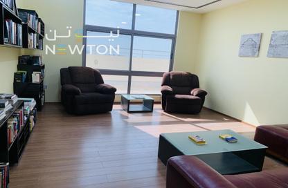 Apartment - 3 Bedrooms - 3 Bathrooms for rent in Mahooz - Manama - Capital Governorate