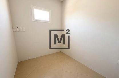 Office Space - Studio - 1 Bathroom for rent in Al Qadam - Northern Governorate