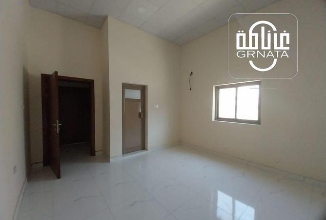 999285 - Property Image 2