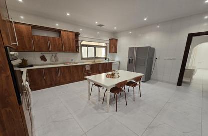 Villa - 4 Bedrooms - 5 Bathrooms for rent in Saar - Northern Governorate
