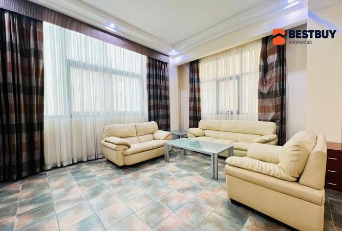 999135 - Property Image 2