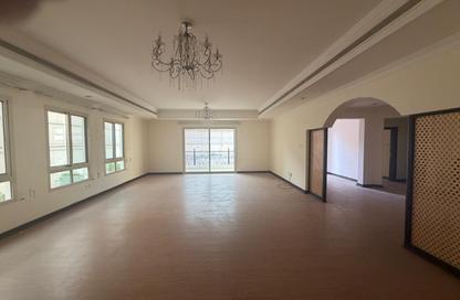 Villa - 5 Bedrooms - 6 Bathrooms for rent in Mahooz - Manama - Capital Governorate
