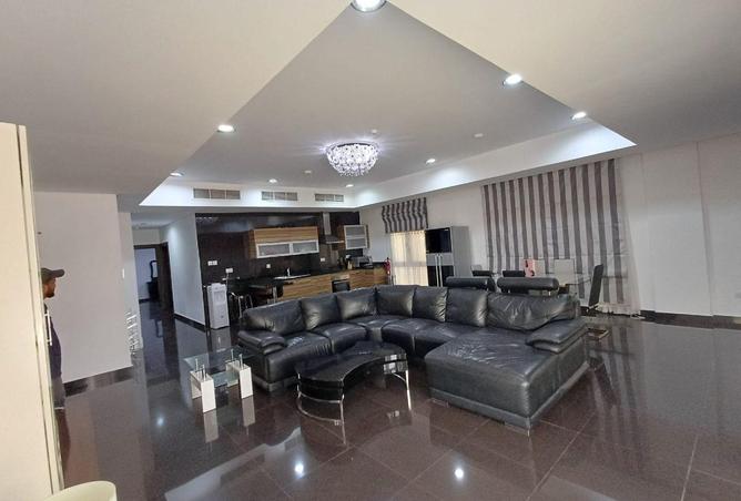 1002988 - Property Main Image