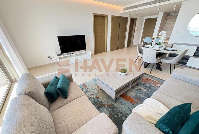 989912 - Property Image 3