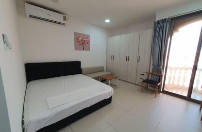 Apartment - Studio - 1 Bathroom for rent in Exhibition Road - Hoora - Capital Governorate
