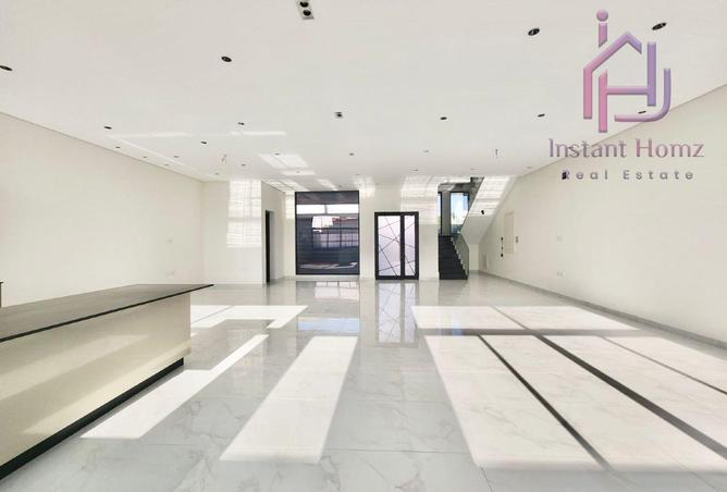 998925 - Property Image 2