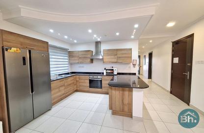Apartment - 2 Bedrooms - 2 Bathrooms for rent in Al Juffair - Capital Governorate