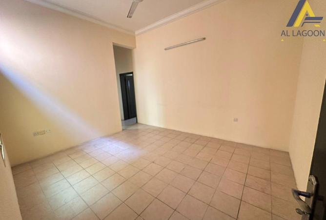 984209 - Property Image 2