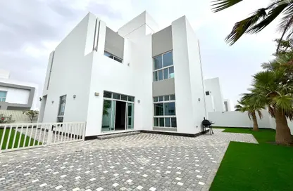 Villa - 4 Bedrooms - 5 Bathrooms for rent in Hamala - Northern Governorate