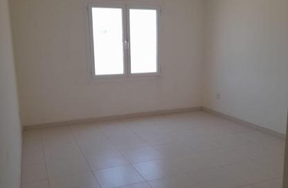 Office Space - Studio - 2 Bathrooms for rent in Salmabad - Central Governorate