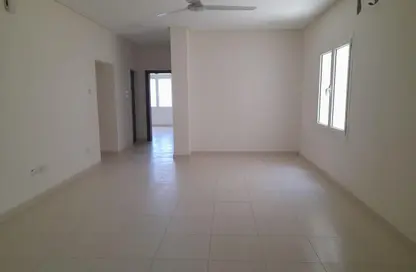 Office Space - Studio - 2 Bathrooms for rent in Salmabad - Central Governorate