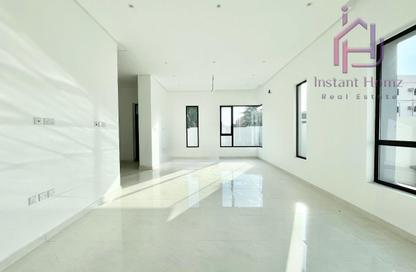 Villa - 3 Bedrooms - 5 Bathrooms for sale in Tubli - Central Governorate