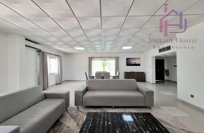 Bungalow - Studio - 3 Bathrooms for rent in Jannusan - Northern Governorate