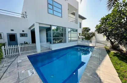 Compound - 4 Bedrooms - 5 Bathrooms for rent in Saar - Northern Governorate