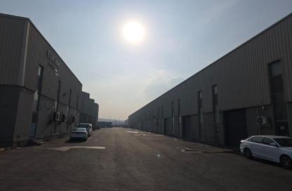 Warehouse - Studio - 4 Bathrooms for rent in Hidd - Muharraq Governorate