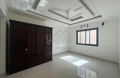 Apartment - 2 Bedrooms - 2 Bathrooms for rent in Isa Town - Central Governorate
