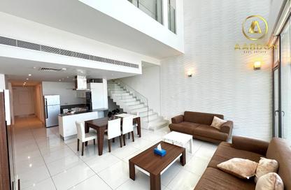 Duplex - 3 Bedrooms - 4 Bathrooms for rent in Al Juffair - Capital Governorate