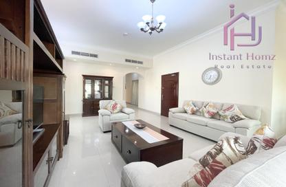 Apartment - 3 Bedrooms - 3 Bathrooms for rent in Al Juffair - Capital Governorate