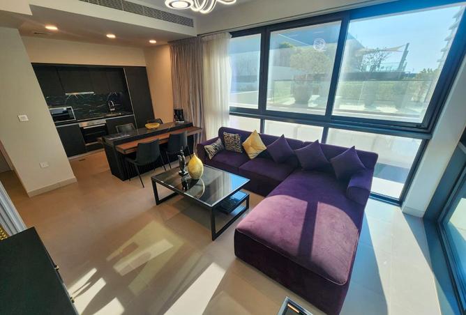 988944 - Property Image 2