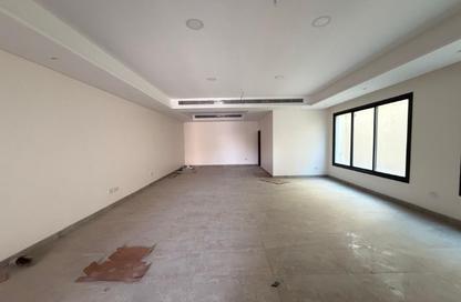 Villa - 5 Bedrooms - 6 Bathrooms for rent in Zinj - Manama - Capital Governorate