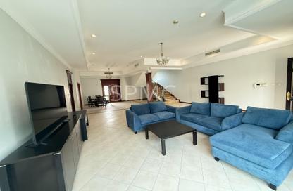 Apartment - 3 Bedrooms - 4 Bathrooms for rent in Al Juffair - Capital Governorate