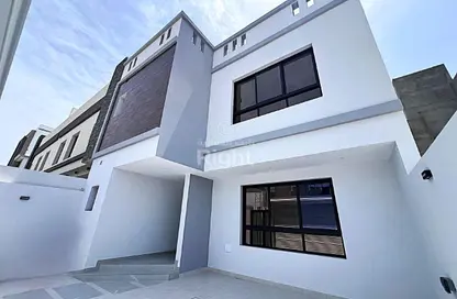 Villa - 5 Bedrooms - 6 Bathrooms for sale in Busaiteen - Muharraq Governorate