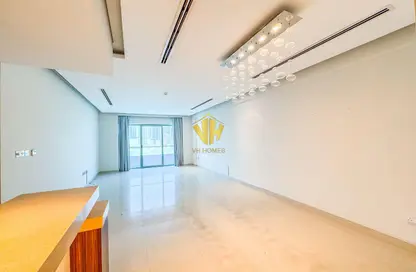 Apartment - 2 Bedrooms - 3 Bathrooms for rent in Reef Island - Capital Governorate Apartment - 2 Bedrooms - 3 Bathrooms for rent in Reef Island - Capital Governorate