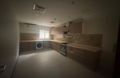 Apartment - 3 Bedrooms - 2 Bathrooms for rent in Tubli - Central Governorate