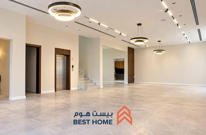 Villa - 4 - 7 for sale in Janabiya - Northern Governorate