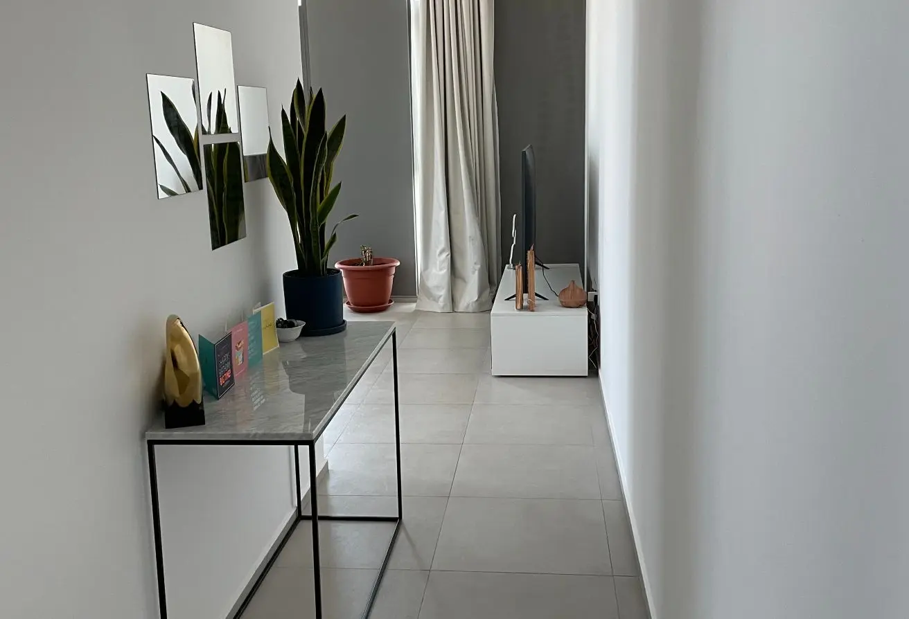 989566 - Property Main Image