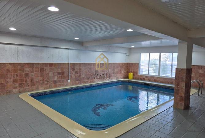 987761 - Property Image 3