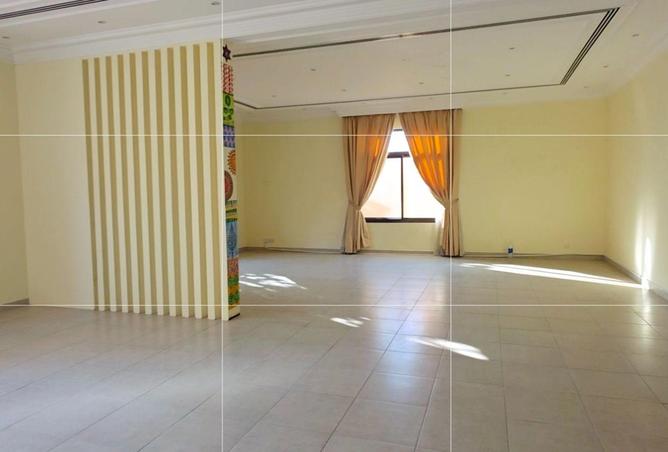 5 BR Villa with Private Garden and 2 Parking Slots - Ansicht 3