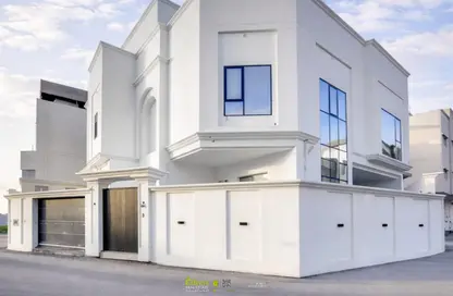 فيلا - 5 غرف نوم - 7 حمامات للبيع في توبلي - المحافظة الوسطى