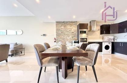 Duplex - 2 Bedrooms - 3 Bathrooms for rent in Al Juffair - Capital Governorate