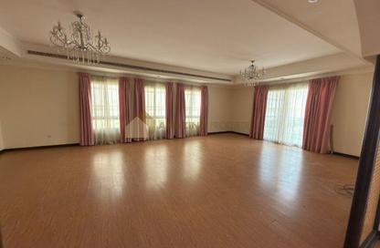 Villa - 5 Bedrooms - 5 Bathrooms for rent in Zinj - Manama - Capital Governorate