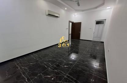 Apartment - 2 Bedrooms - 2 Bathrooms for rent in Busaiteen - Muharraq Governorate