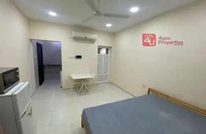 Apartment - Studio - 1 Bathroom for rent in Zinj - Manama - Capital Governorate