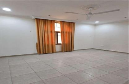 Villa - 3 Bedrooms - 4 Bathrooms for rent in Hidd - Muharraq Governorate