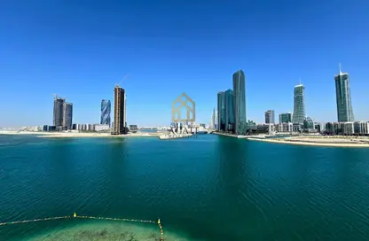 Apartment - 3 Bedrooms - 5 Bathrooms for rent in Reef Island - Capital Governorate