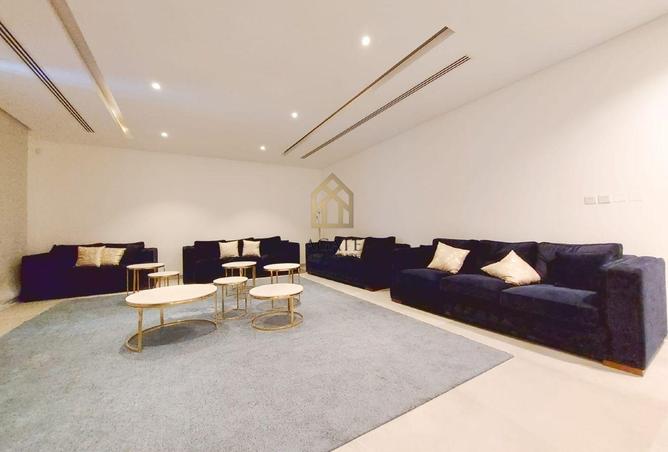 991937 - Property Image 2