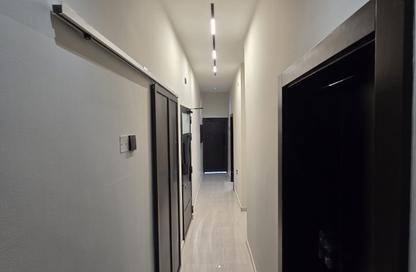 عمارة بالكامل - 4 غرف نوم - 4 حمامات للبيع في المحرق - المحرق