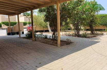 Villa - 3 Bedrooms - 4 Bathrooms for rent in Sanad - Central Governorate