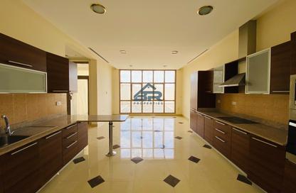 Compound - 5 Bedrooms - 5 Bathrooms for rent in Hamala - Northern Governorate