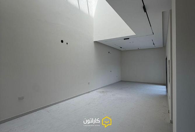54370869 - صورة العقار 2