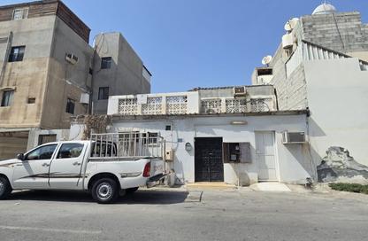 فيلا - 8 غرف نوم - 6 حمامات للبيع في مدينة عيسى - المحافظة الوسطى