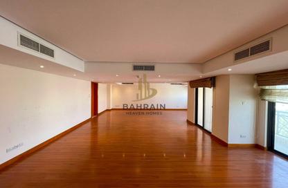 Duplex - 5 Bedrooms - 5 Bathrooms for rent in Um Al Hasam - Manama - Capital Governorate