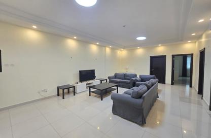 Apartment - 2 - 2 for rent in Al Juffair - Capital Governorate