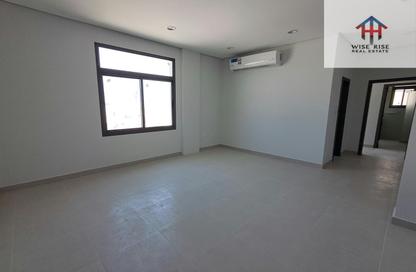 Apartment - 1 - 2 for rent in Busaiteen - Muharraq Governorate