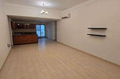 Apartment - 3 Bedrooms - 2 Bathrooms for sale in Busaiteen - Muharraq Governorate