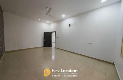 مكتب - 2 غرف نوم - 2 حمامات للايجار في توبلي - المحافظة الوسطى